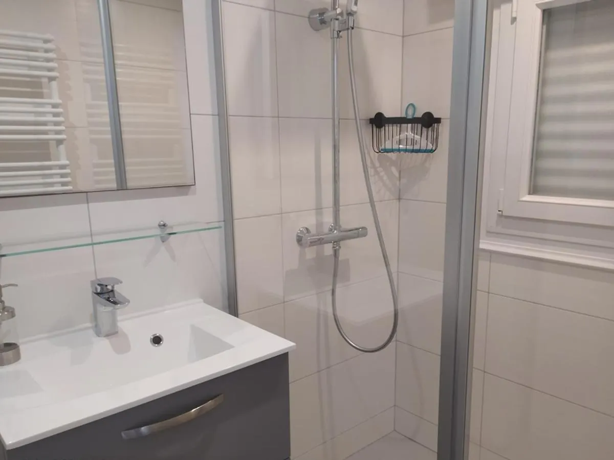 Duplex Renove 2019 A 250M De La Plage Du Fogeo, 3 Chambres, Grande Terrasse, Barbecue - Fr-1-639-36 Arzon France
