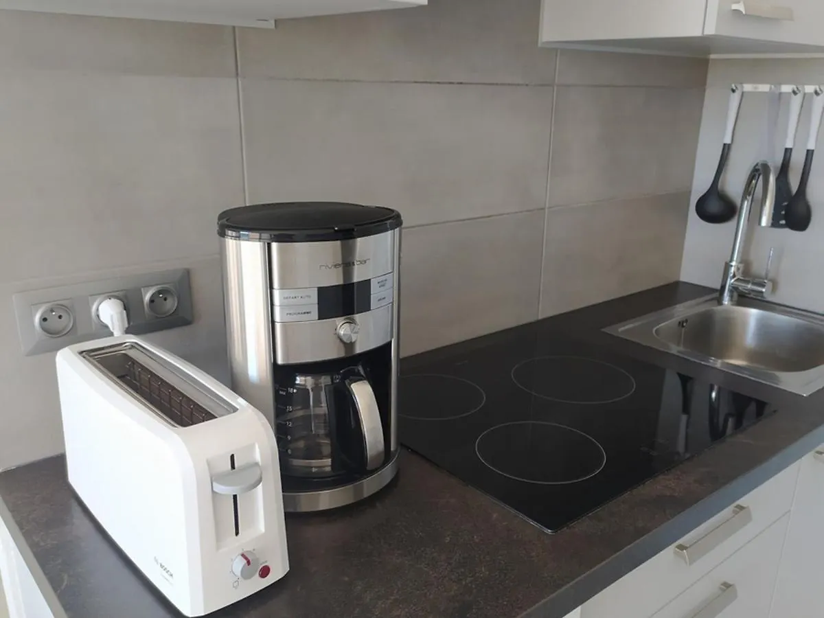 Apartment Duplex Renove 2019 A 250M De La Plage Du Fogeo, 3 Chambres, Grande Terrasse, Barbecue - Fr-1-639-36 Arzon